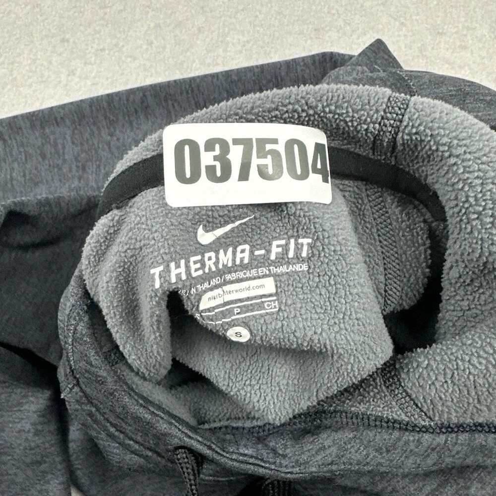 Nike sweatshirt size